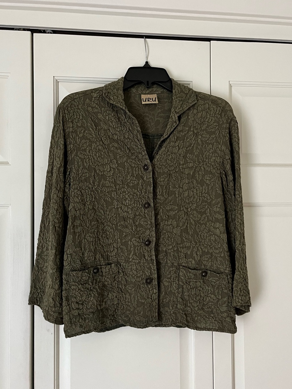 URU Vintage silk jacket, olive green, size small, 3/4 sleeve